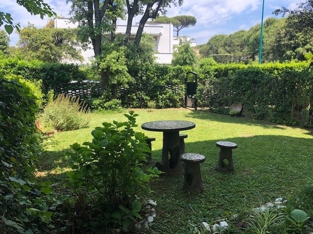 Il Giardino Privato - TIRRENIA APPARTAMENTI MAGNOLIA E GELSO 