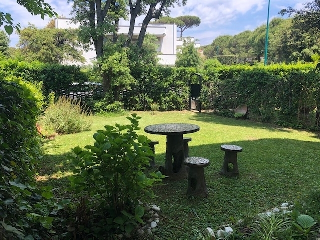 The Private Garden - TIRRENIA APARTMENTS GELSO & MAGNOLIA 
