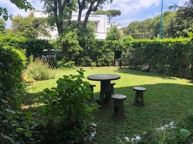 The Private Garden - TIRRENIA APARTMENTS GELSO & MAGNOLIA